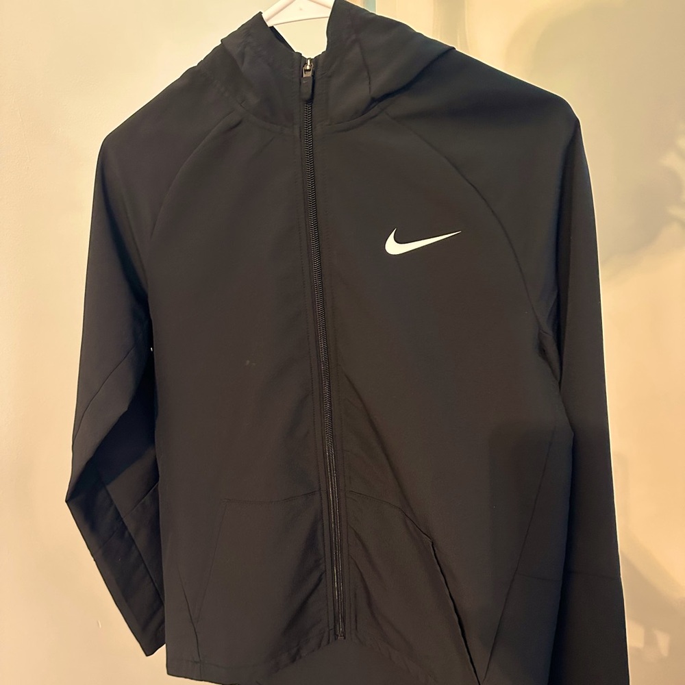 NIKE zip up jacket with hood YL black